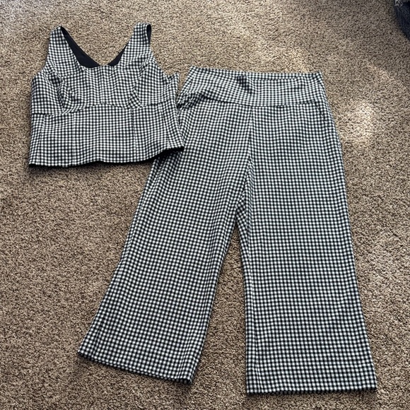 CAbi Monochrome Gingham Wide Leg pants and sleeveless top - Picture 1 of 1